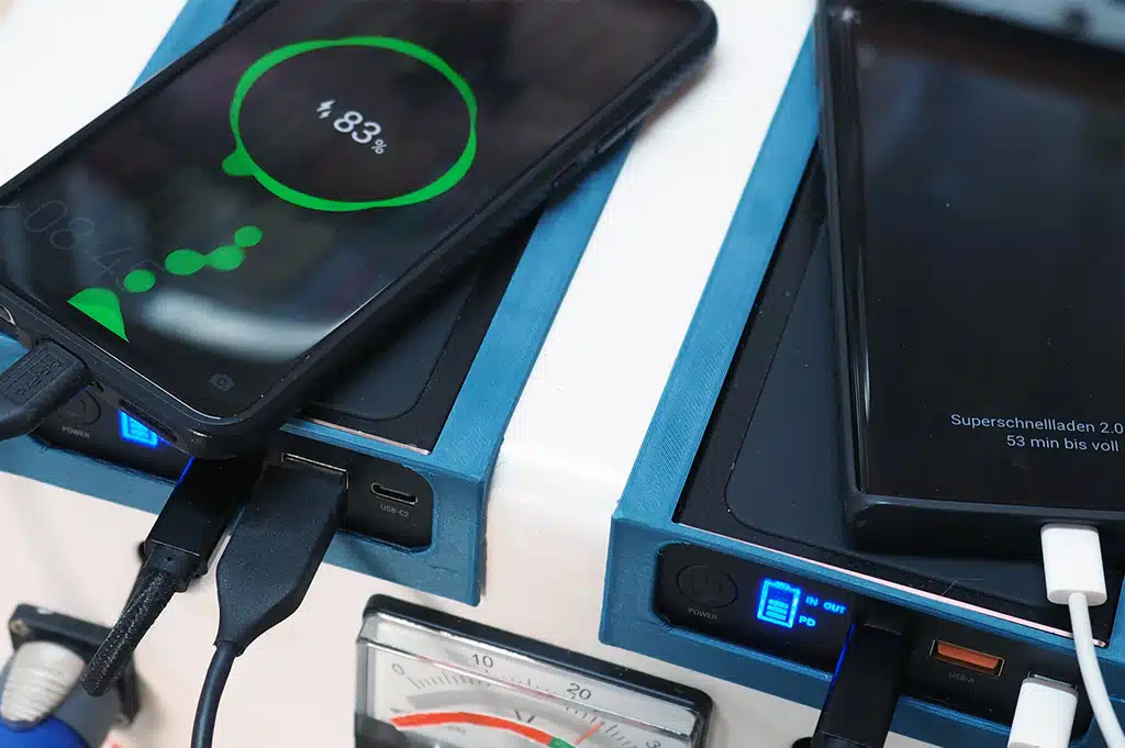 Handy laden mit Strom aus Muskelkraft Prototyp der Handyladestation