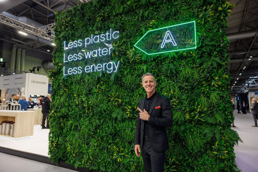 Ein Wehnachtsbaum mit Lichterketten