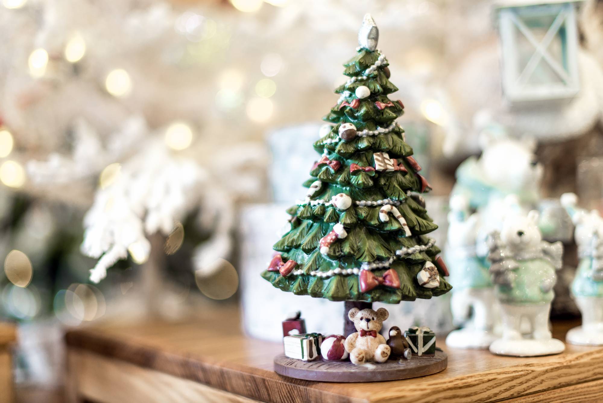 12-Ideen-fuer-eine-nachhaltige-Weihnachtsfeier-featured